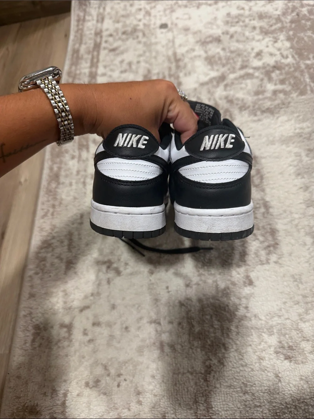 Nike Women Black and White Low-Top Sneakers